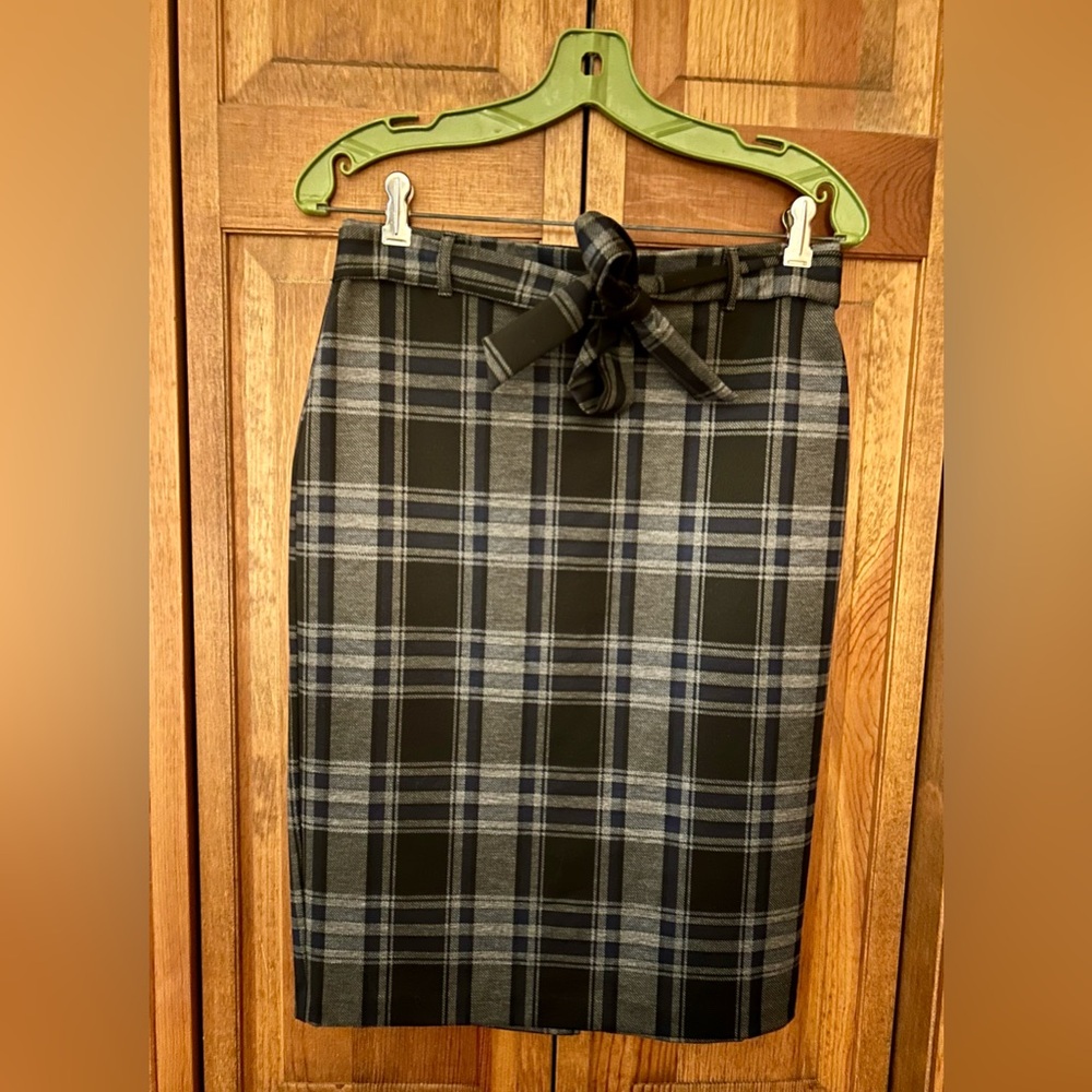 NYCC Women’s Sz S Dark Academia Inspired, Gothic, Black and Plaid Pencil Skirt